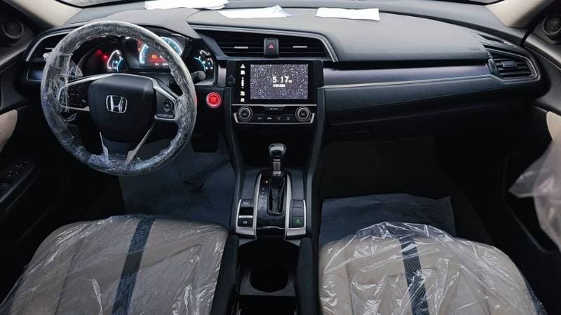 2016 Honda Civic thumbnail 3