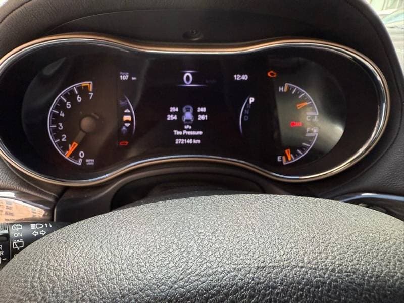 2017 Jeep Grand Cherokee thumbnail 5