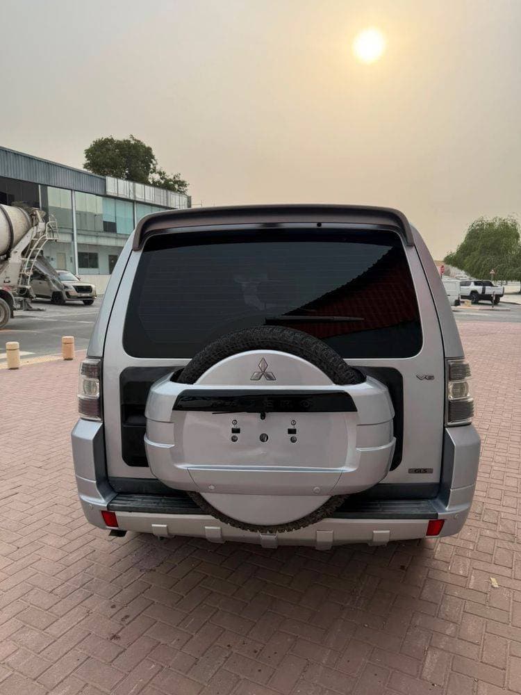 2010 Mitsubishi Pajero
