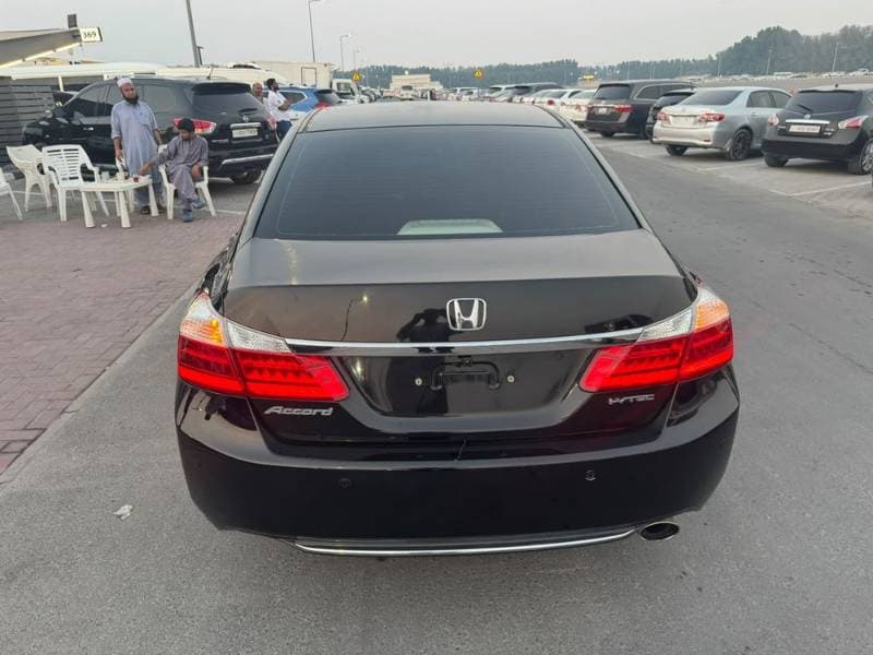 2014 Honda Accord thumbnail 4