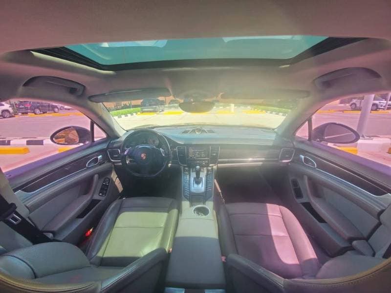 2012 Porsche Panamera thumbnail 3