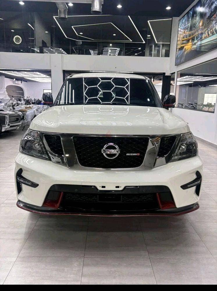 2019 Nissan Patrol thumbnail 2