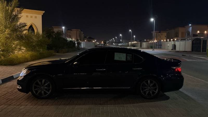 2007 Lexus LS460 thumbnail 3
