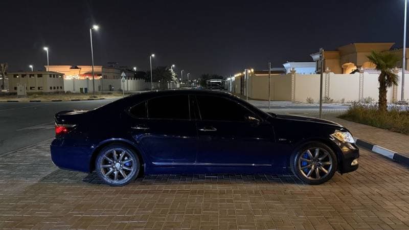 2007 Lexus LS460 thumbnail 2