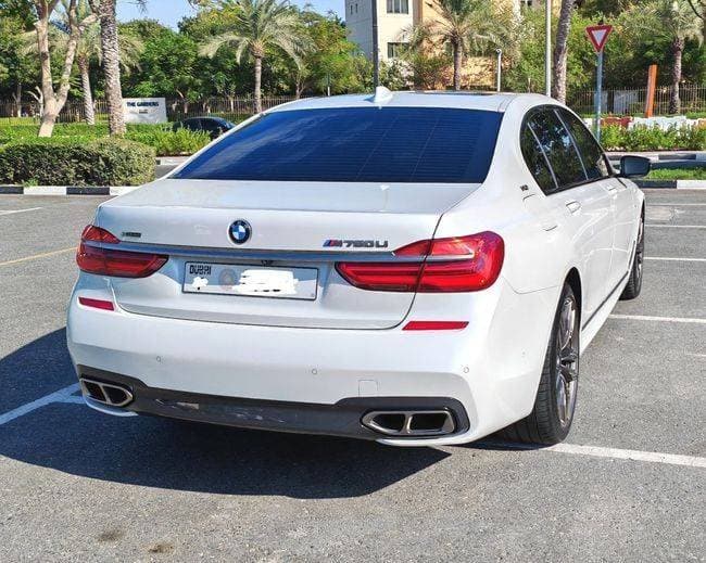 2017 BMW 7 Series thumbnail 2