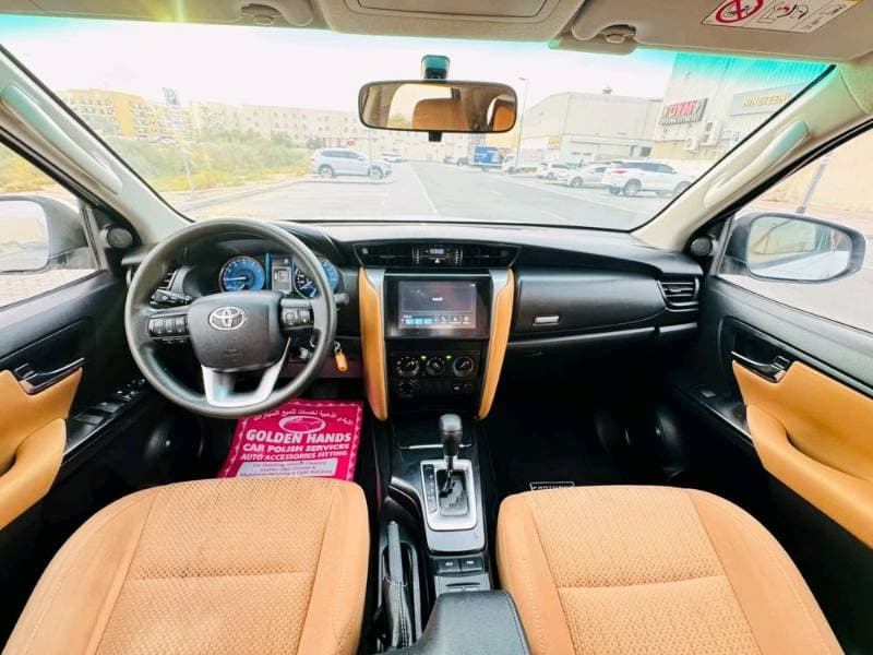 2024 Toyota Fortuner thumbnail 2