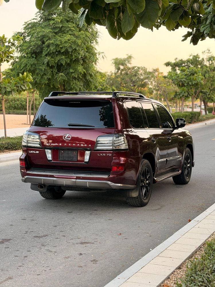 2015 Lexus LX 570 thumbnail 7