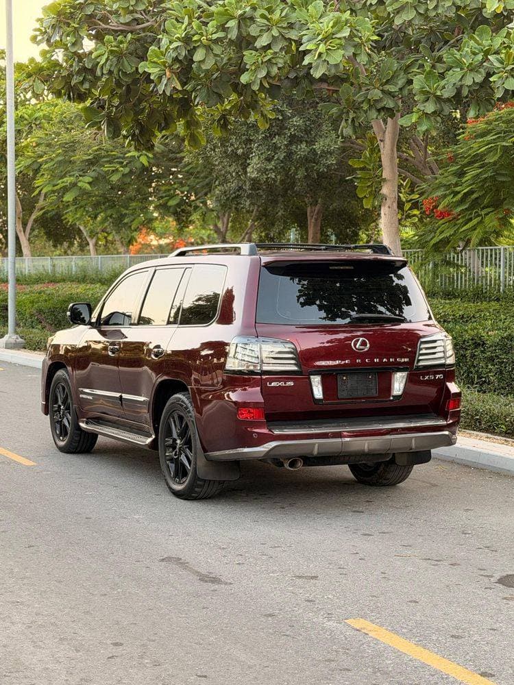 2015 Lexus LX 570 thumbnail 2