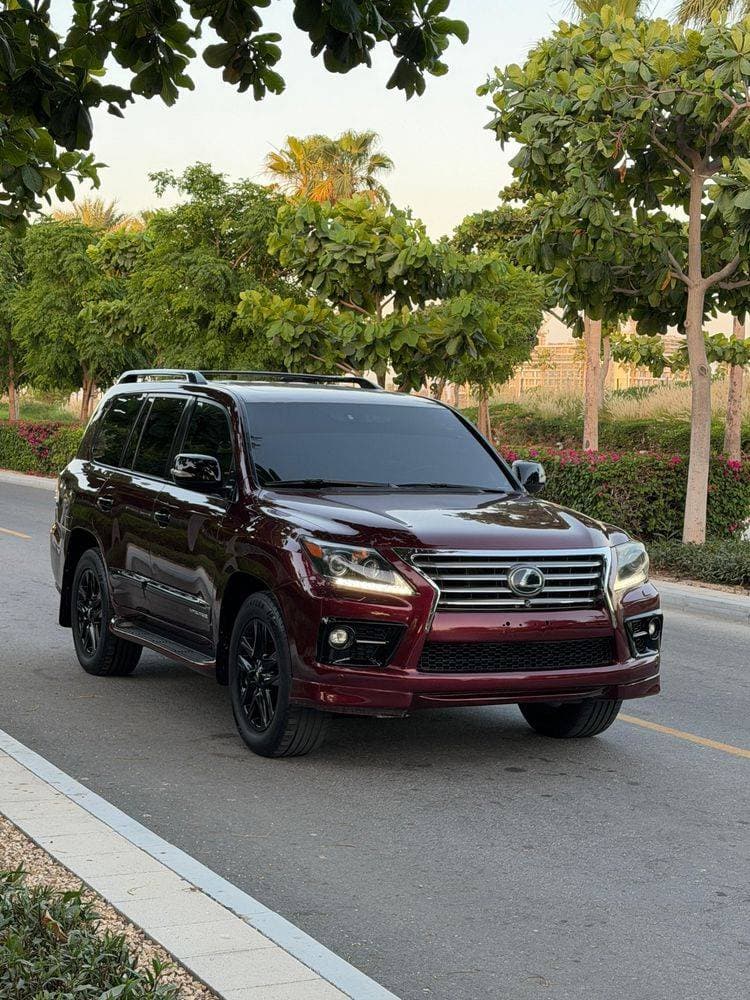 2015 Lexus LX 570 thumbnail 3