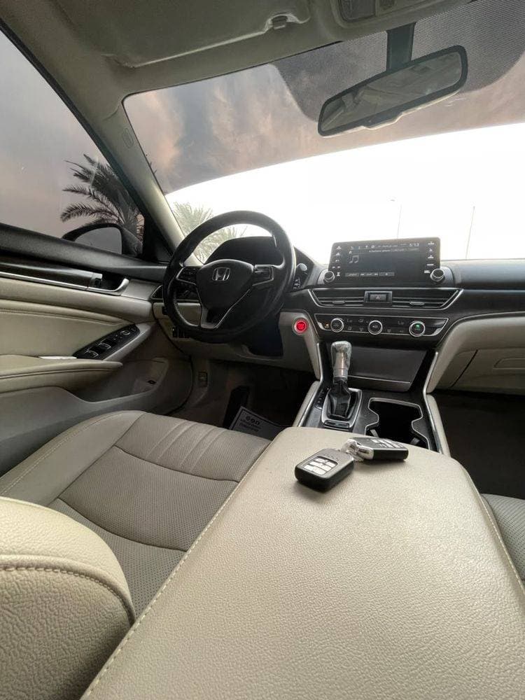 2019 Honda Accord thumbnail 3