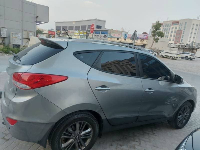 2016 Hyundai Tucson thumbnail 3