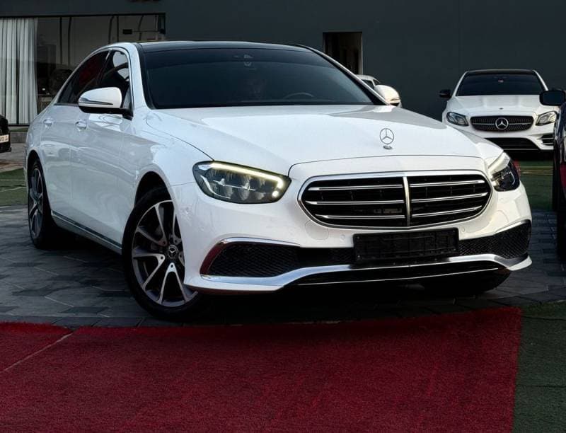 2021 Mercedes-Benz E-Class Saloon thumbnail 4