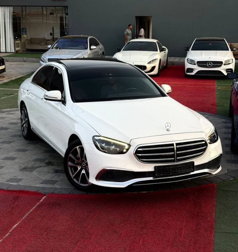2021 Mercedes-Benz E-Class Saloon thumbnail 3