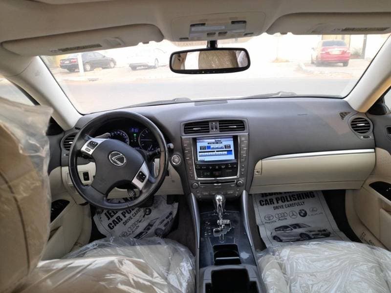 2011 Lexus IS250 thumbnail 3