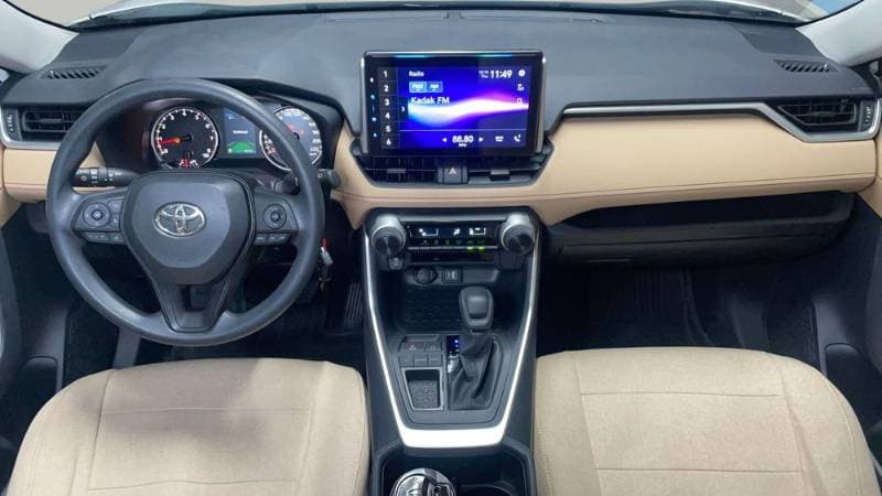 2025 Toyota RAV4 thumbnail 6