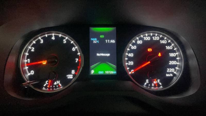2025 Toyota RAV4 thumbnail 8