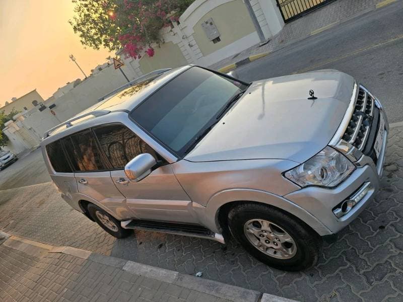 2008 Mitsubishi Pajero thumbnail 5