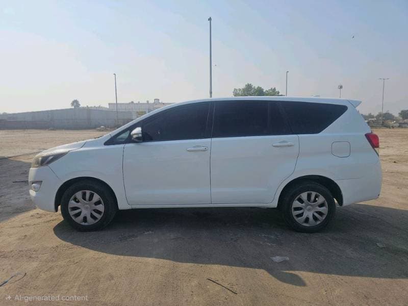 2017 Toyota Innova thumbnail 2