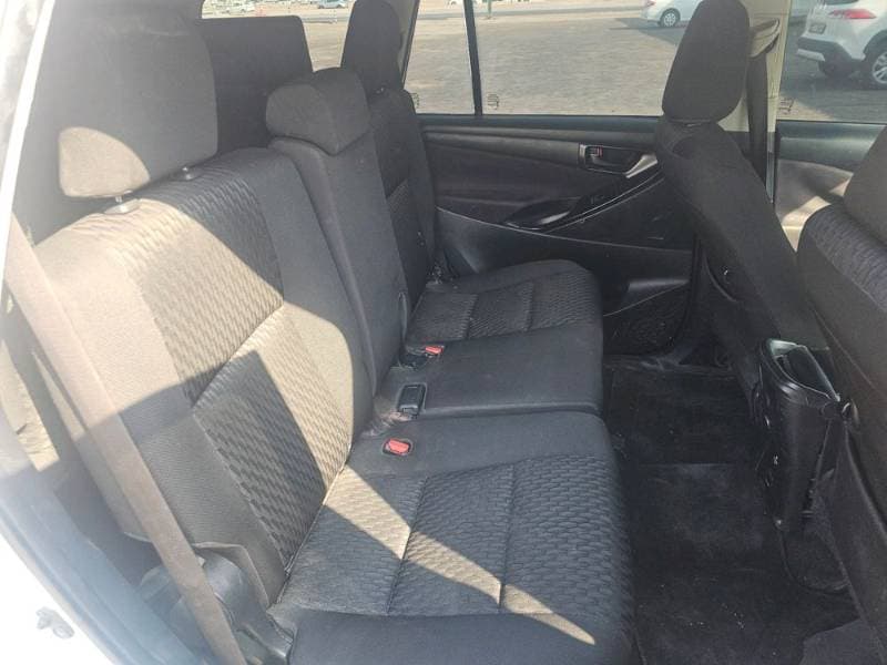 2017 Toyota Innova thumbnail 5