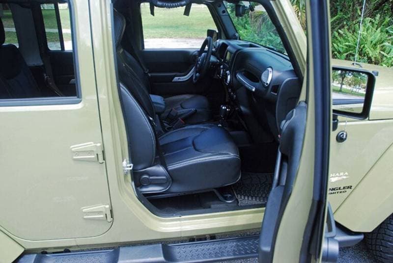 2013 Jeep Wrangler Unlimited thumbnail 2