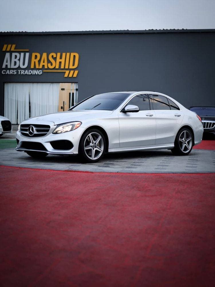 2017 Mercedes-Benz C-Class thumbnail 3