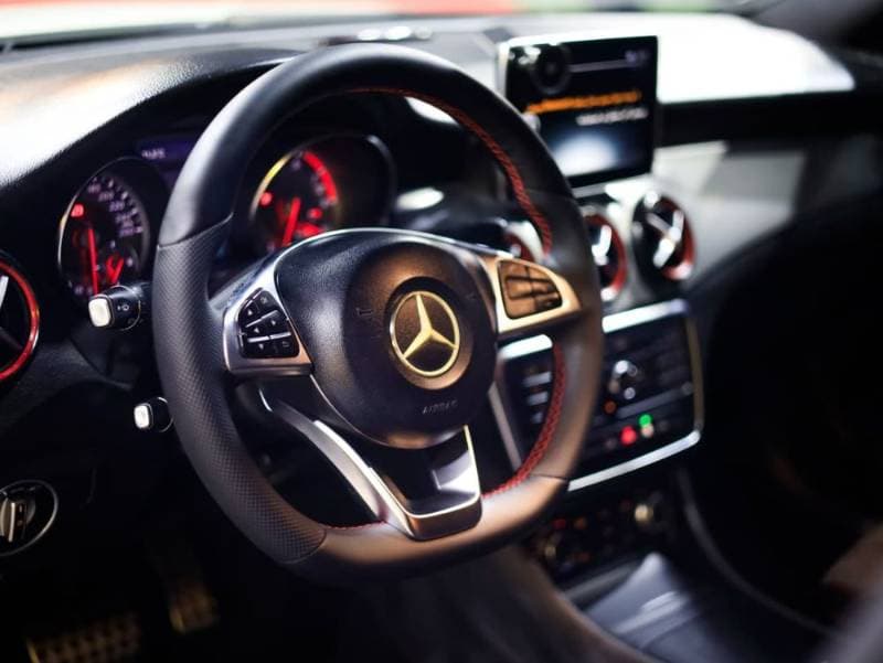 2015 Mercedes-Benz CLA-Class thumbnail 8