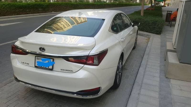 2023 Lexus ES-Series thumbnail 3