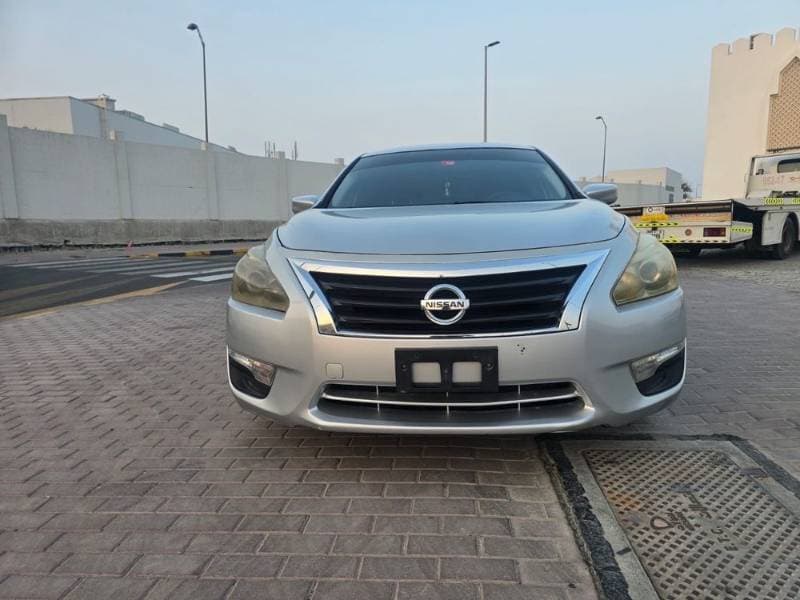 2014 Nissan Altima thumbnail 2