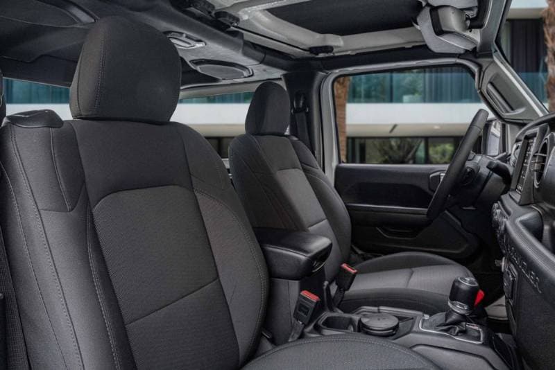 2023 Jeep Wrangler thumbnail 6