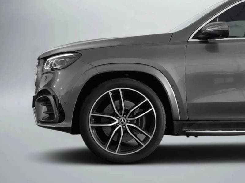 2025 Mercedes-Benz GLS thumbnail 6