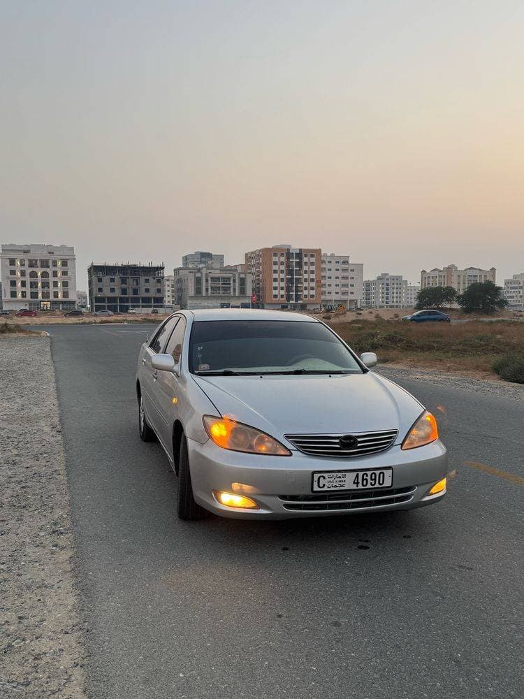 2004 Toyota Camry thumbnail 3