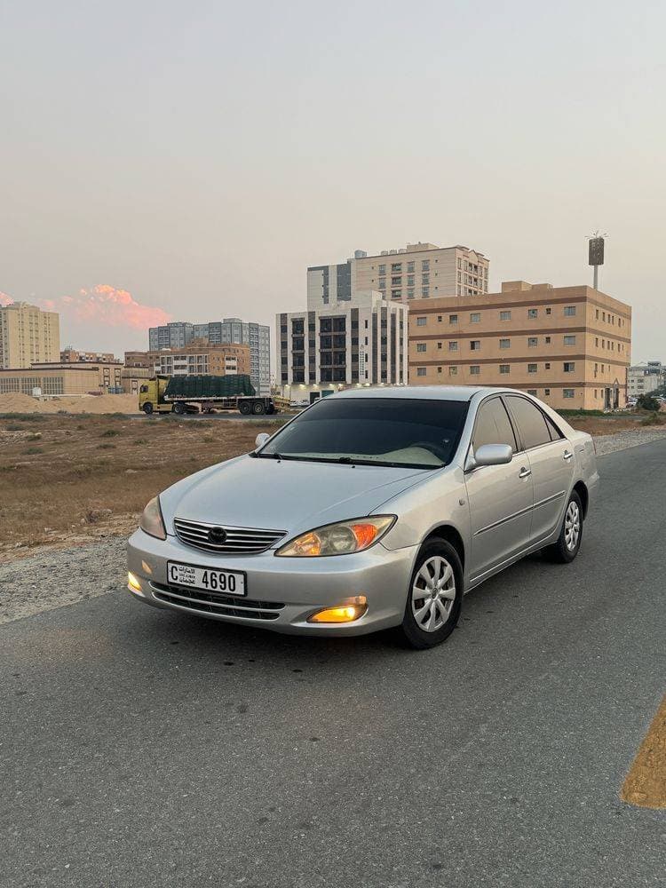 2004 Toyota Camry thumbnail 2