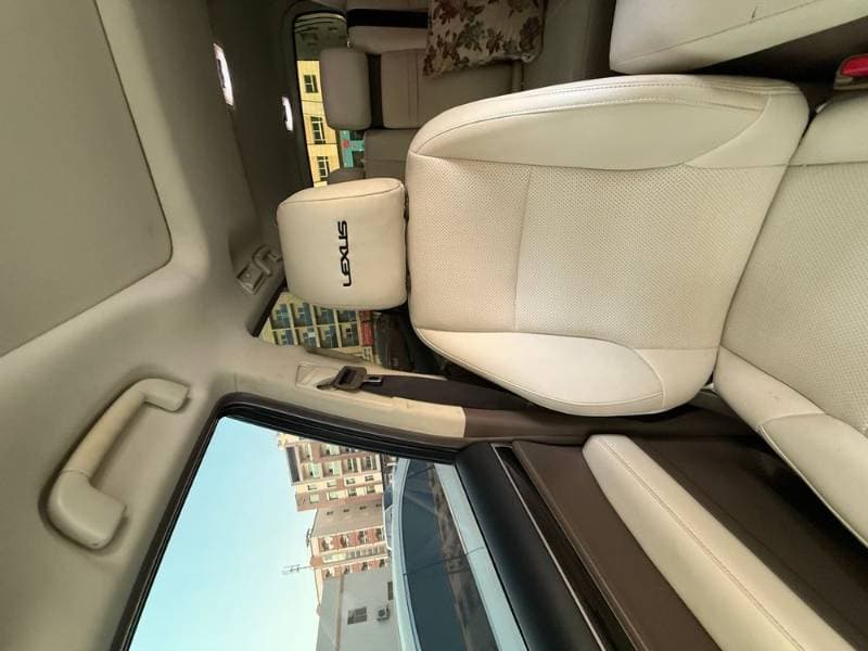 2018 Lexus GX 460 thumbnail 4