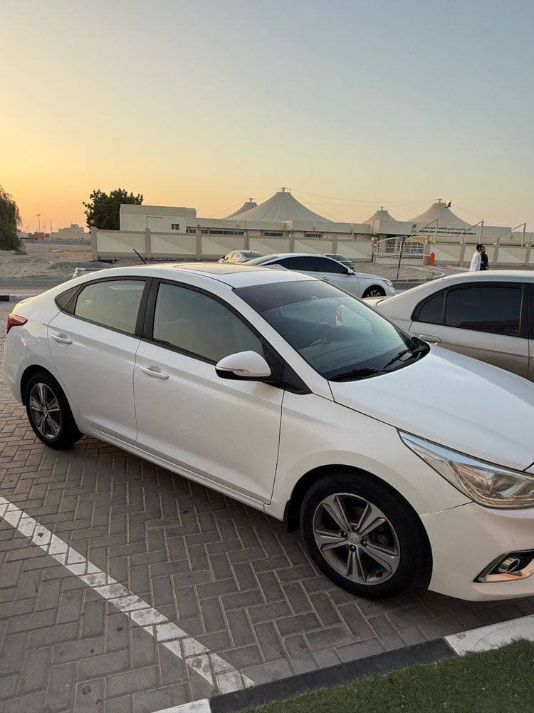 2018 Hyundai Accent thumbnail 3