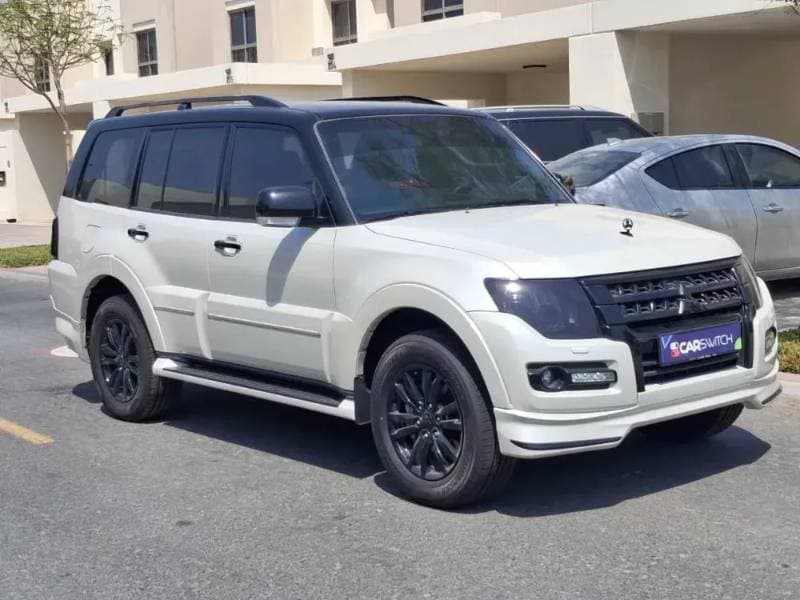2020 Mitsubishi Pajero thumbnail 4