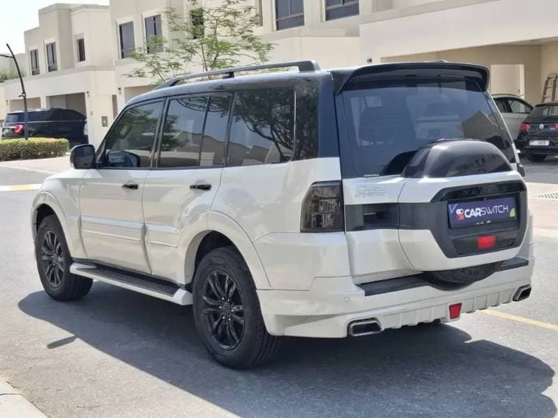 2020 Mitsubishi Pajero thumbnail 7