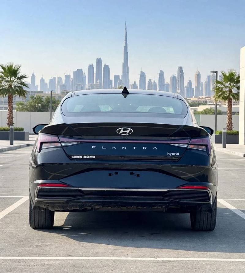 2022 Hyundai Elantra thumbnail 3