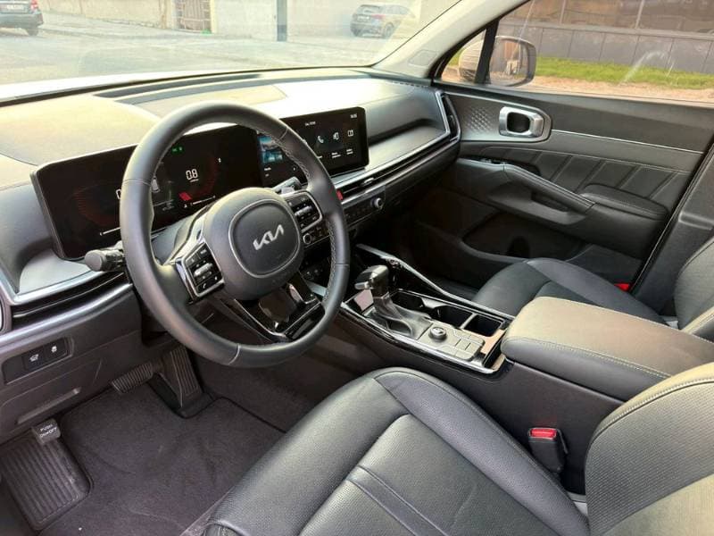2025 Kia Sorento thumbnail 3