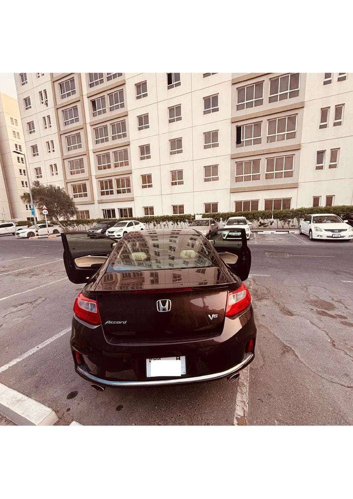 2013 Honda Accord Coupe thumbnail 2