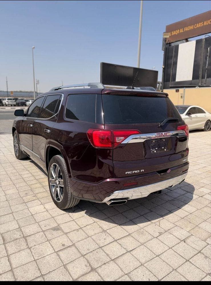2018 GMC Acadia thumbnail 5