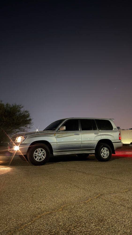 2007 Toyota Land Cruiser thumbnail 2