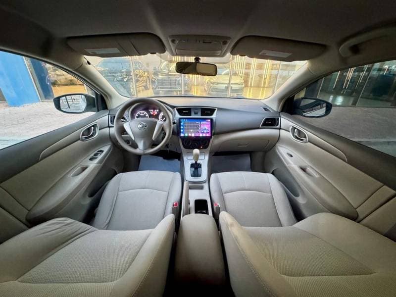 2018 Nissan Sentra thumbnail 7