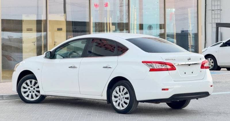 2018 Nissan Sentra thumbnail 5