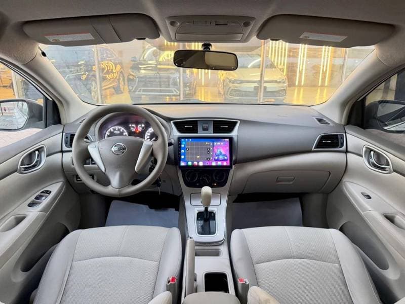 2018 Nissan Sentra thumbnail 8