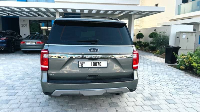 2019 Ford Expedition thumbnail 2
