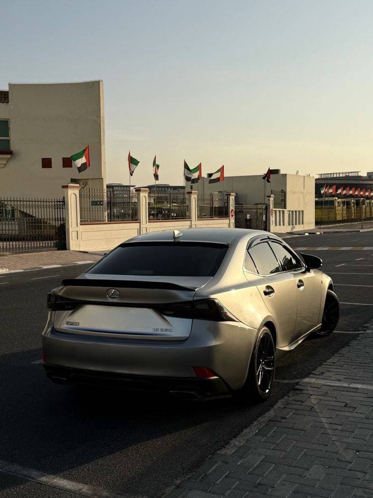2017 Lexus IS 350