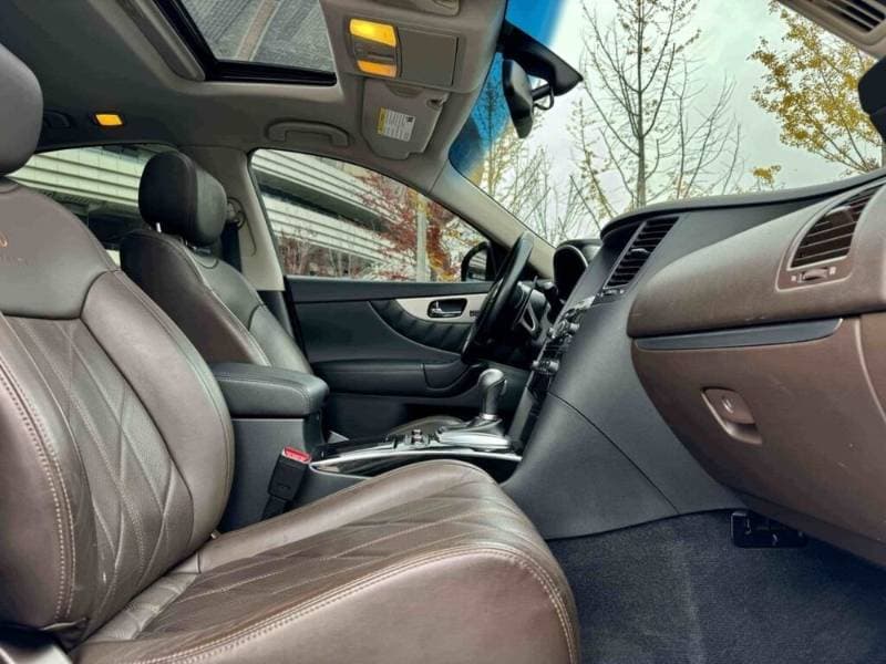 2014 Infiniti QX70 thumbnail 5