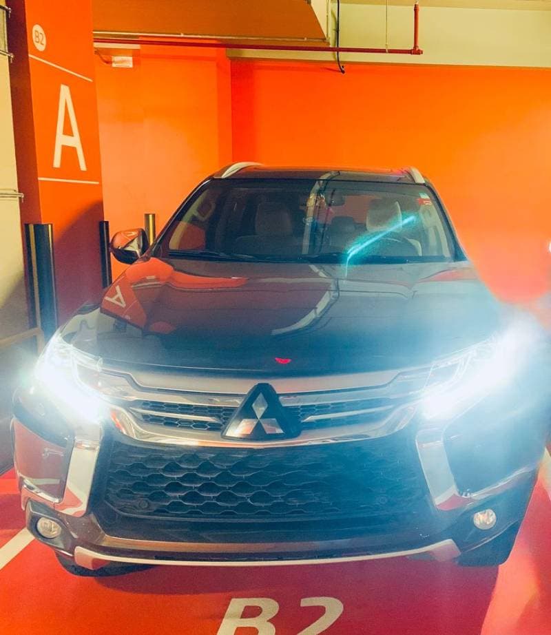 2017 Mitsubishi Montero Sport thumbnail 2