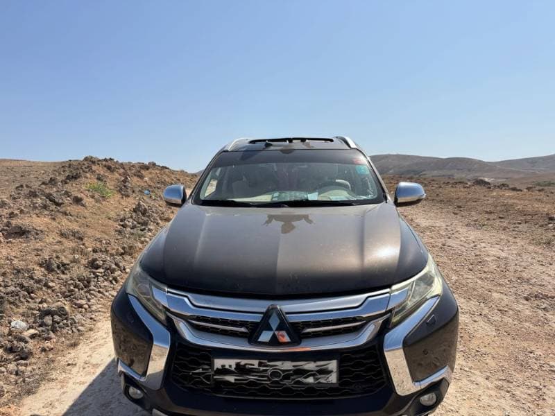 2017 Mitsubishi Montero Sport thumbnail 5