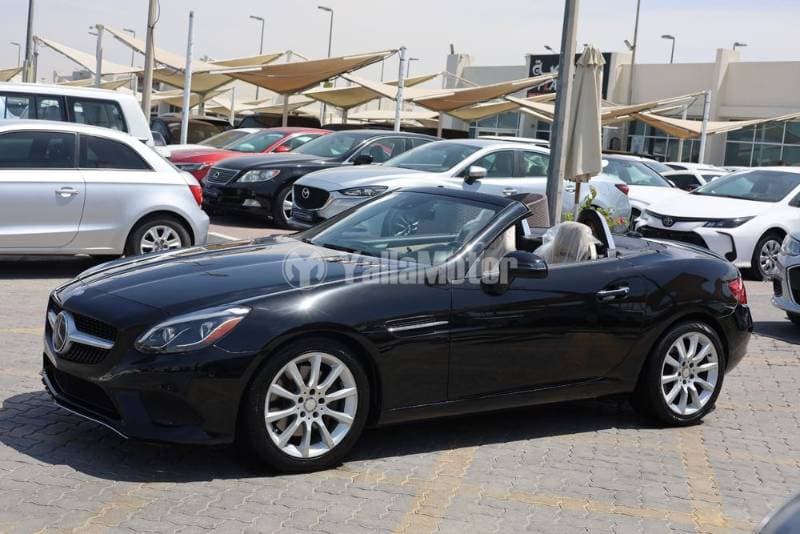 2017 Mercedes-Benz SLC thumbnail 2